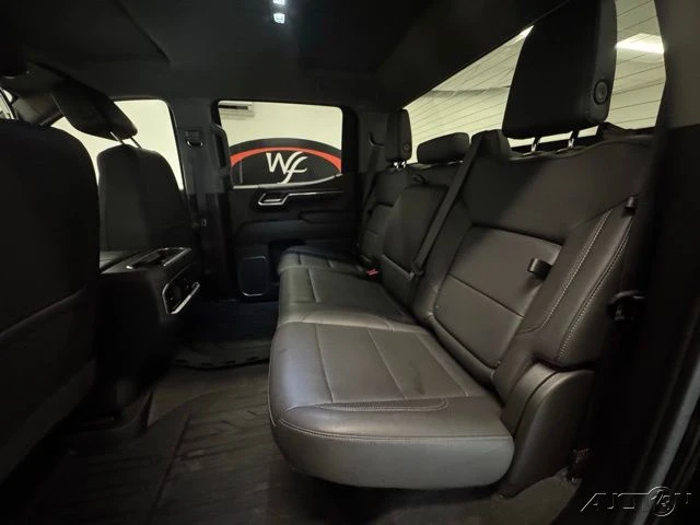 2023 GMC Sierra 5th Gen - Image 9 of 18