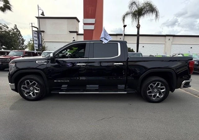 2023 GMC Sierra 5th Gen - Image 5 of 21