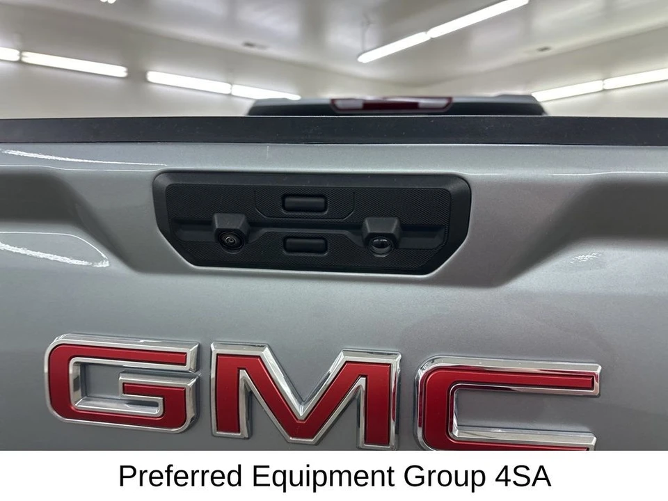 2023 GMC Sierra 5th Gen - Image 17 of 21