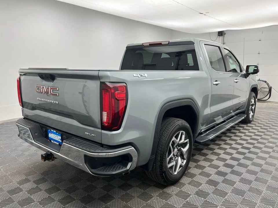 2023 GMC Sierra 5th Gen - Image 10 of 12