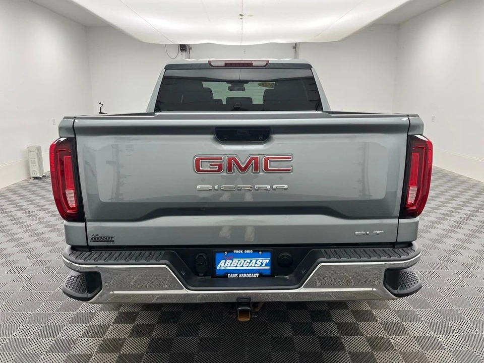 2023 GMC Sierra 5th Gen - Image 11 of 12