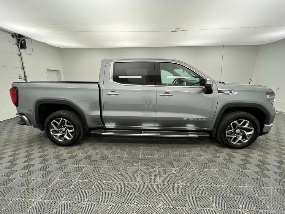 2023 GMC Sierra 5th Gen - Image 9 of 12
