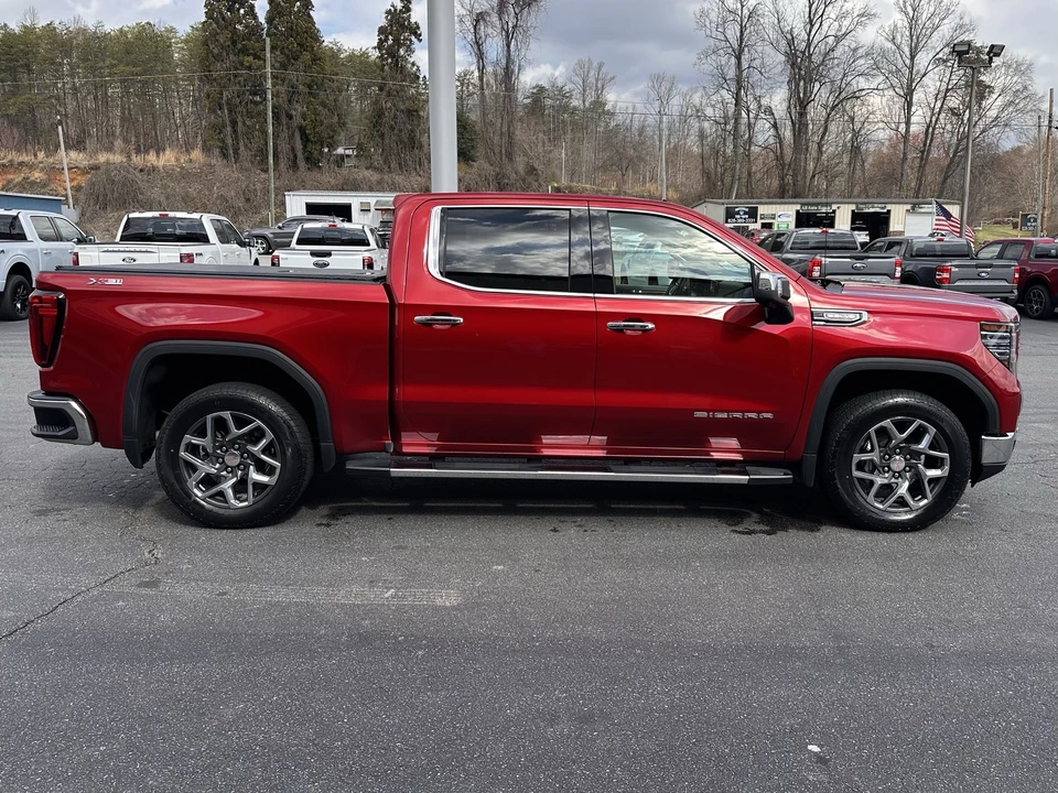 2023 GMC Sierra 5th Gen - Image 5 of 30