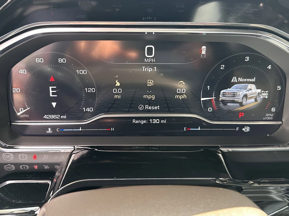 2023 GMC Sierra 5th Gen - Image 24 of 30