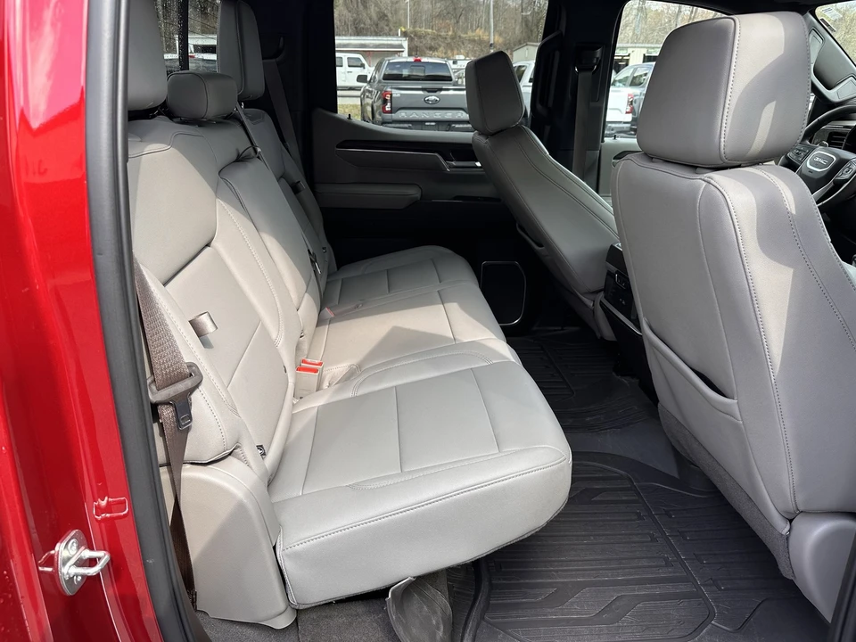 2023 GMC Sierra 5th Gen - Image 18 of 30