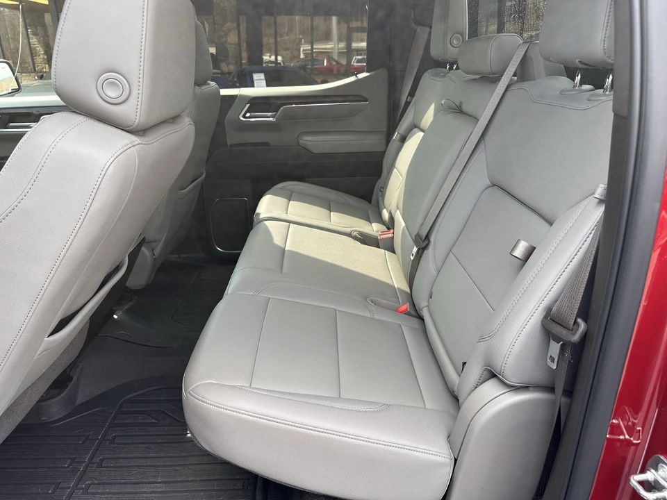 2023 GMC Sierra 5th Gen - Image 14 of 30
