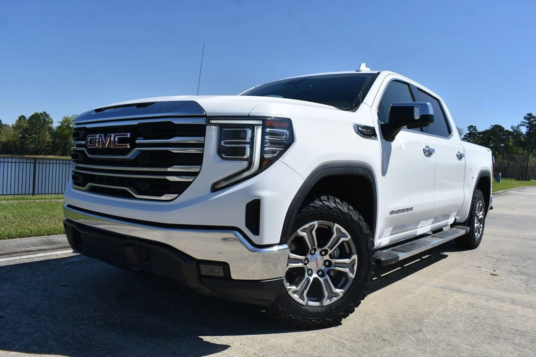 2023 GMC Sierra 5th Gen - Image 5 of 21