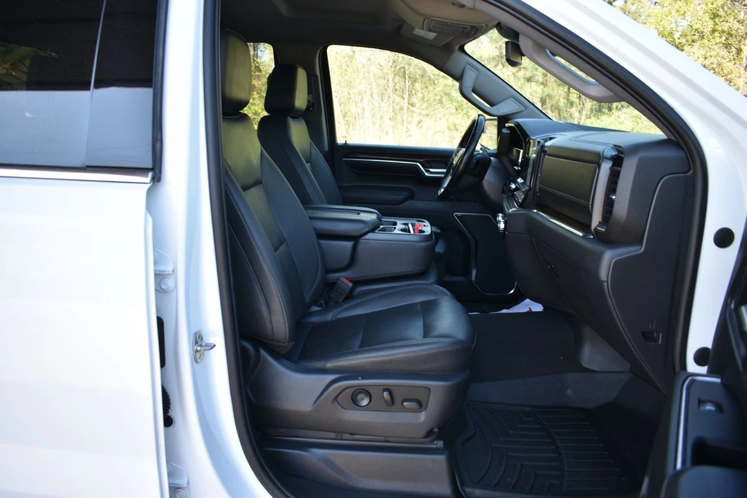 2023 GMC Sierra 5th Gen - Image 16 of 21