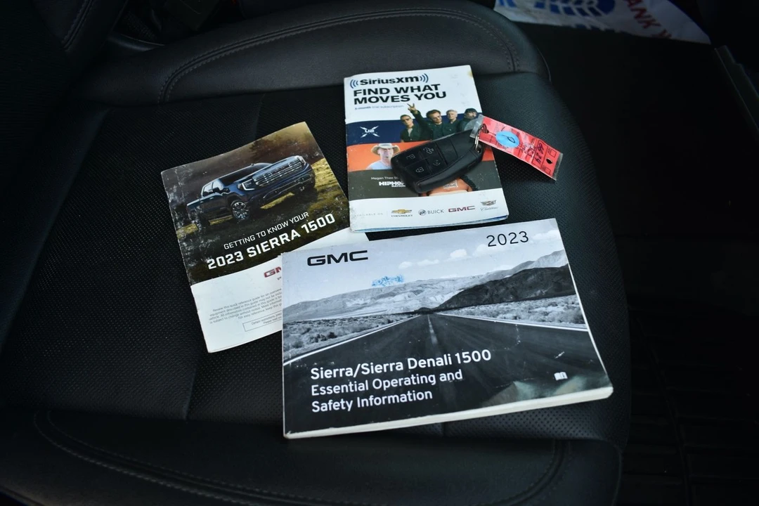 2023 GMC Sierra 5th Gen - Image 17 of 21