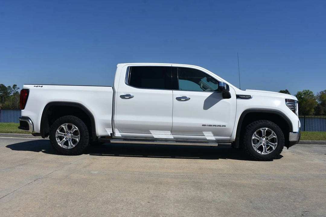 2023 GMC Sierra 5th Gen - Image 3 of 21