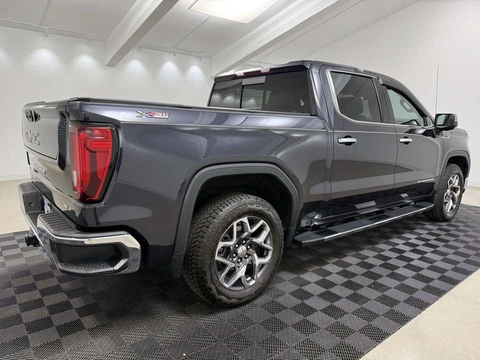 2023 GMC Sierra 5th Gen - Image 7 of 12