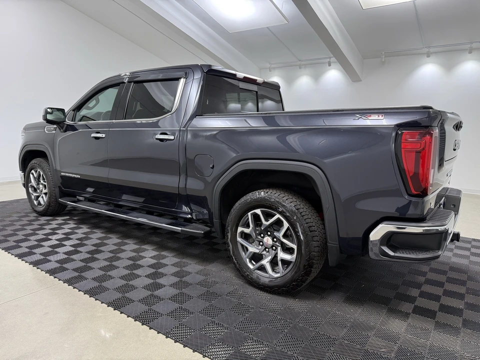 2023 GMC Sierra 5th Gen - Image 4 of 12