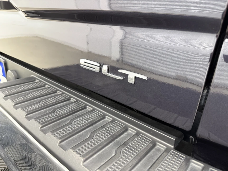 2023 GMC Sierra 5th Gen - Image 11 of 12