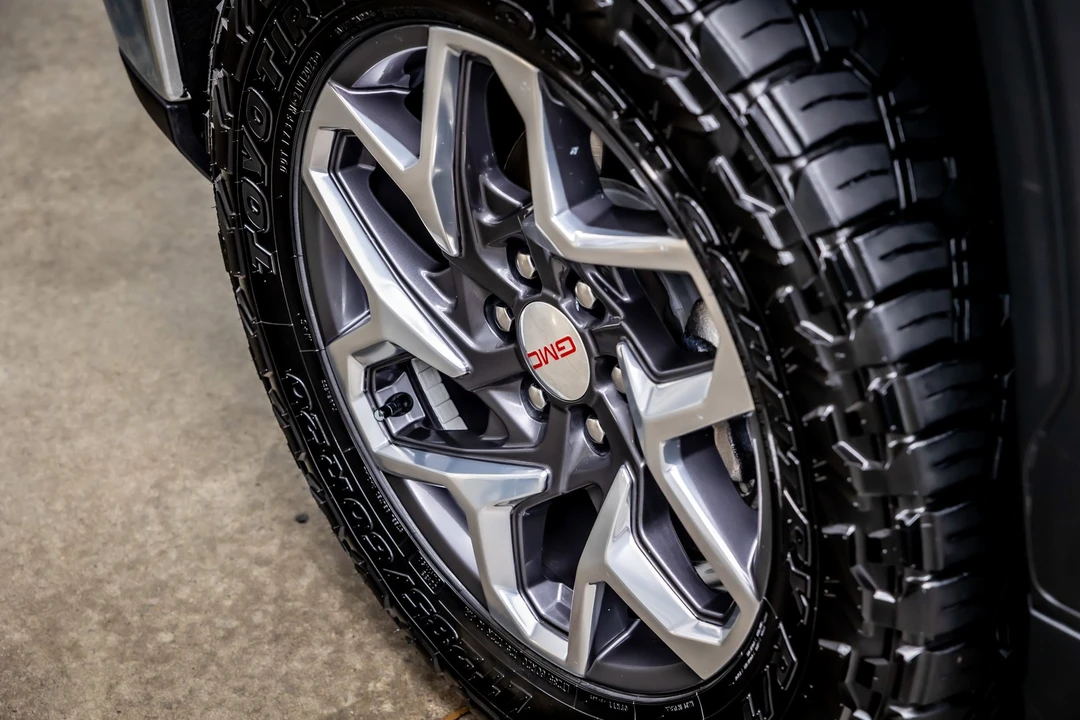 2023 GMC Sierra 5th Gen - Image 19 of 21