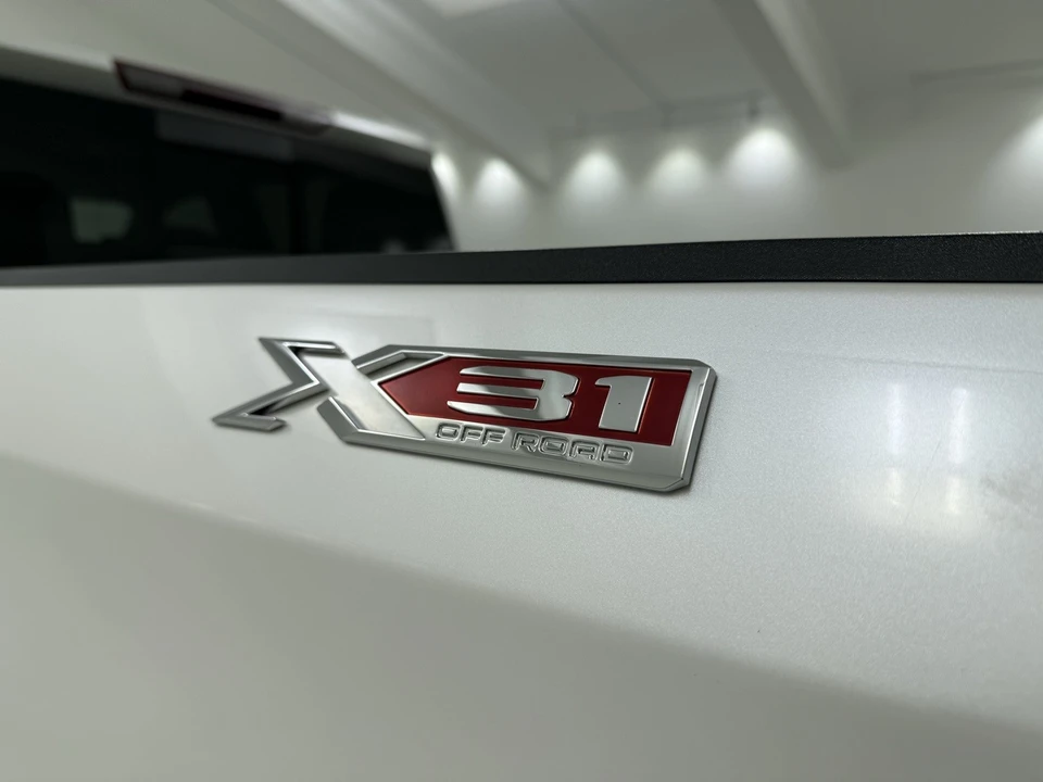 2023 GMC Sierra 5th Gen - Image 10 of 12