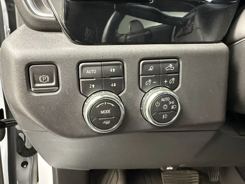 2023 GMC Sierra 5th Gen - Image 16 of 21