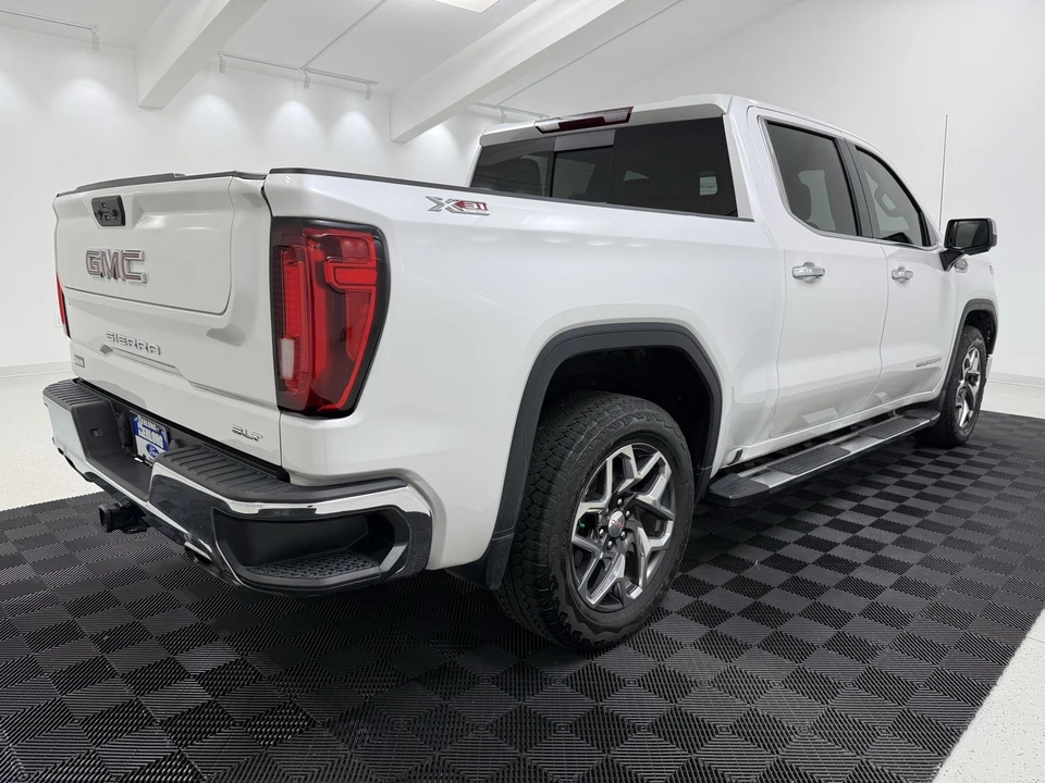 2023 GMC Sierra 5th Gen - Image 7 of 12