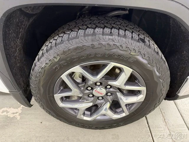 2023 GMC Sierra 5th Gen - Image 4 of 21