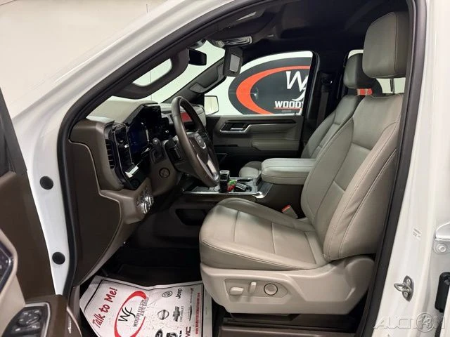 2023 GMC Sierra 5th Gen - Image 9 of 21