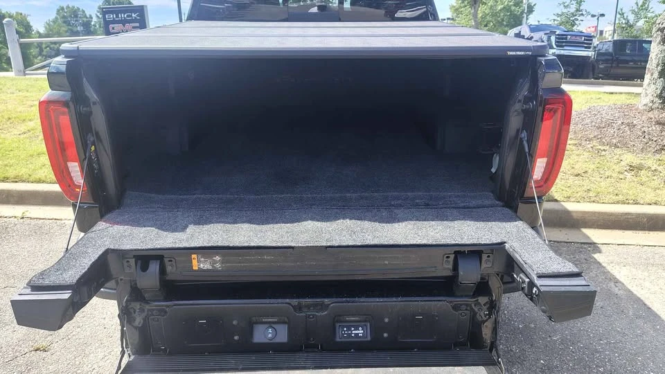 2023 GMC Sierra 5th Gen - Image 15 of 16