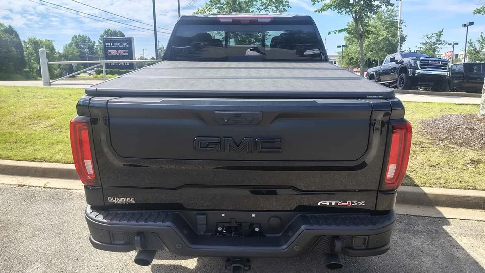 2023 GMC Sierra 5th Gen - Image 8 of 16
