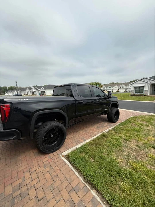 2023 GMC Sierra 4th Gen - Image 7 of 9