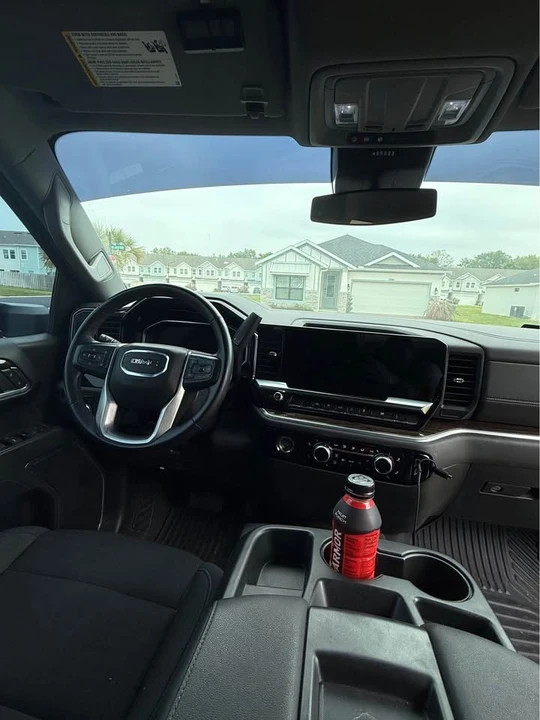 2023 GMC Sierra 4th Gen - Image 4 of 9