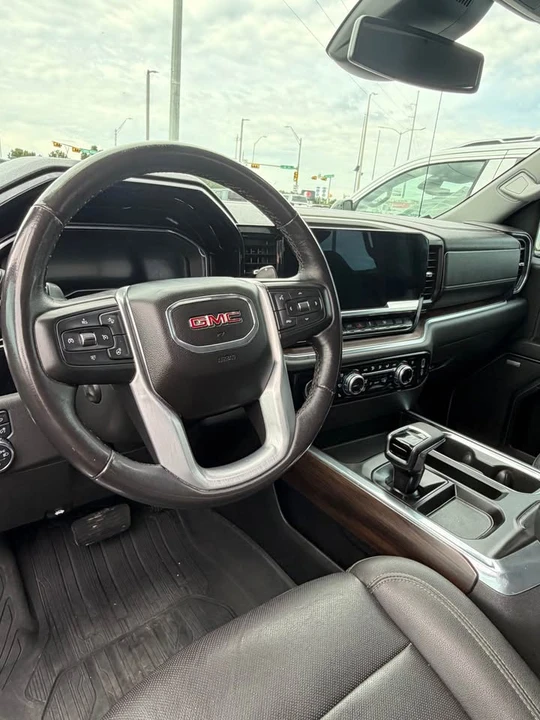 2023 GMC Sierra 5th Gen - Image 18 of 19