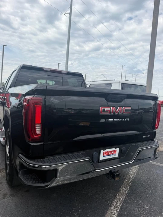 2023 GMC Sierra 5th Gen - Image 5 of 19