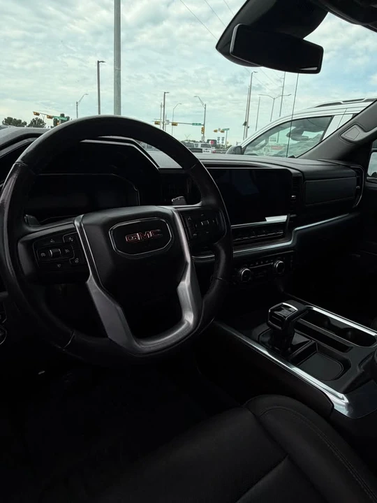 2023 GMC Sierra 5th Gen - Image 17 of 19