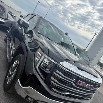 2023 GMC Sierra 1500 Crew Cab SLT