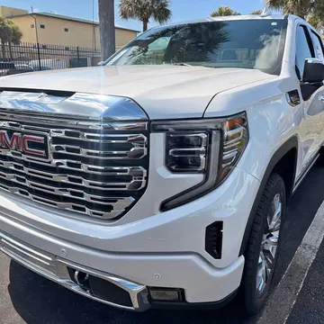 2023 GMC Sierra Denali 4D