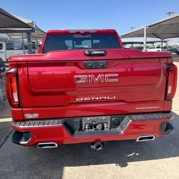 2023 GMC Sierra 5th Gen - Image 8 of 9