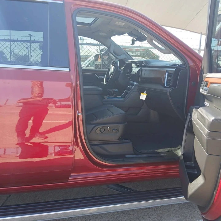 2023 GMC Sierra 5th Gen - Image 5 of 9