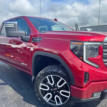 2023 GMC Sierra AT4
