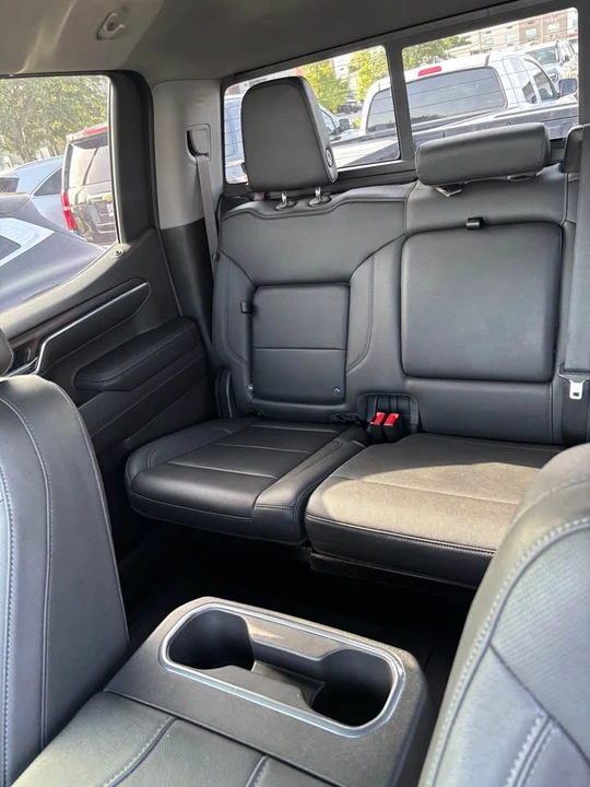 2023 GMC Sierra 5th Gen - Image 9 of 9