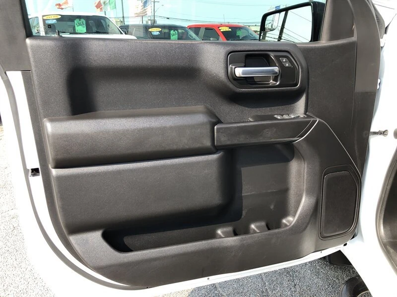 2023 GMC Sierra 5th Gen - Image 19 of 20