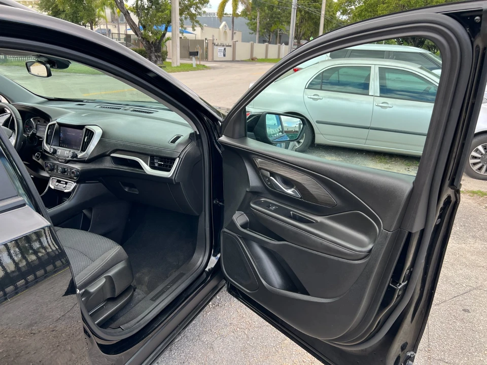 2023 Mazda Mazda 3 3rd Gen - Image 17 of 21