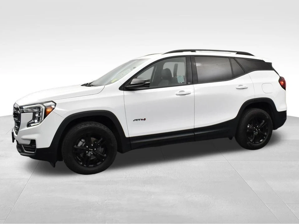 2023 GMC Terrain - Image 4 of 12