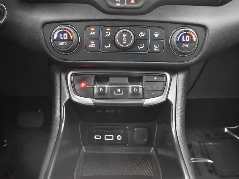 2023 GMC Terrain - Image 11 of 12