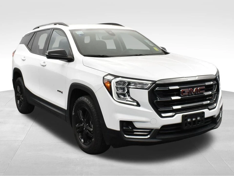 2023 GMC Terrain - Image 2 of 12