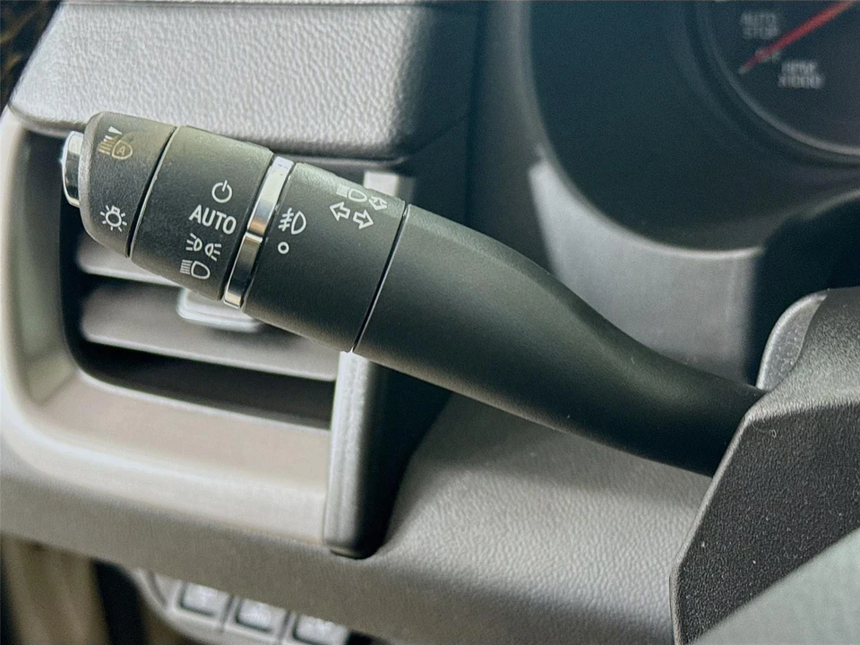 2023 GMC Terrain - Image 10 of 21