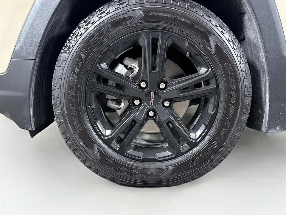 2023 GMC Terrain - Image 13 of 15