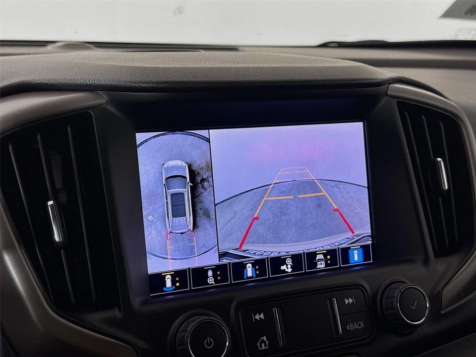 2023 GMC Terrain - Image 9 of 15