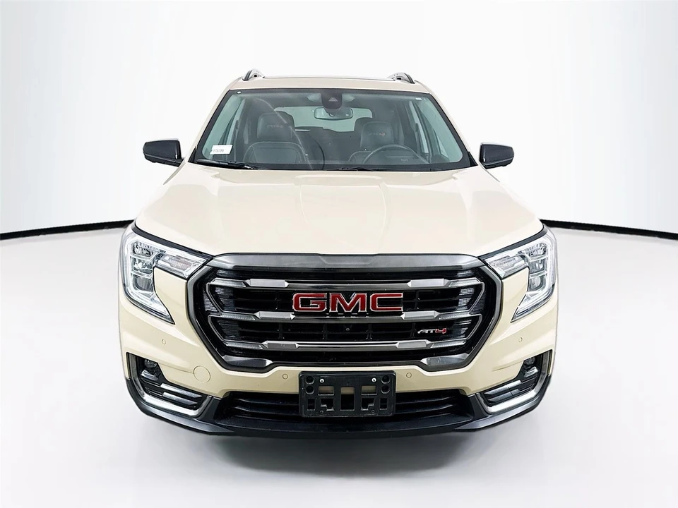 2023 GMC Terrain - Image 11 of 15