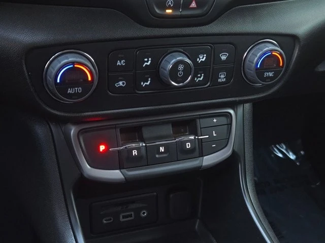 2023 GMC Terrain - Image 19 of 21