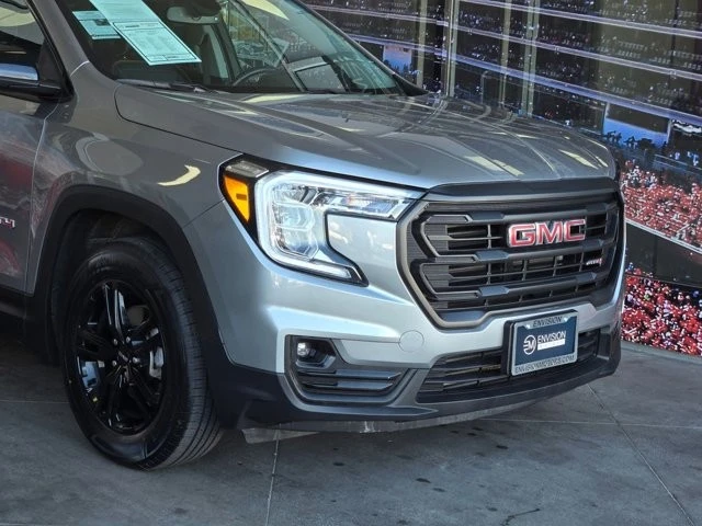 2023 GMC Terrain - Image 2 of 21