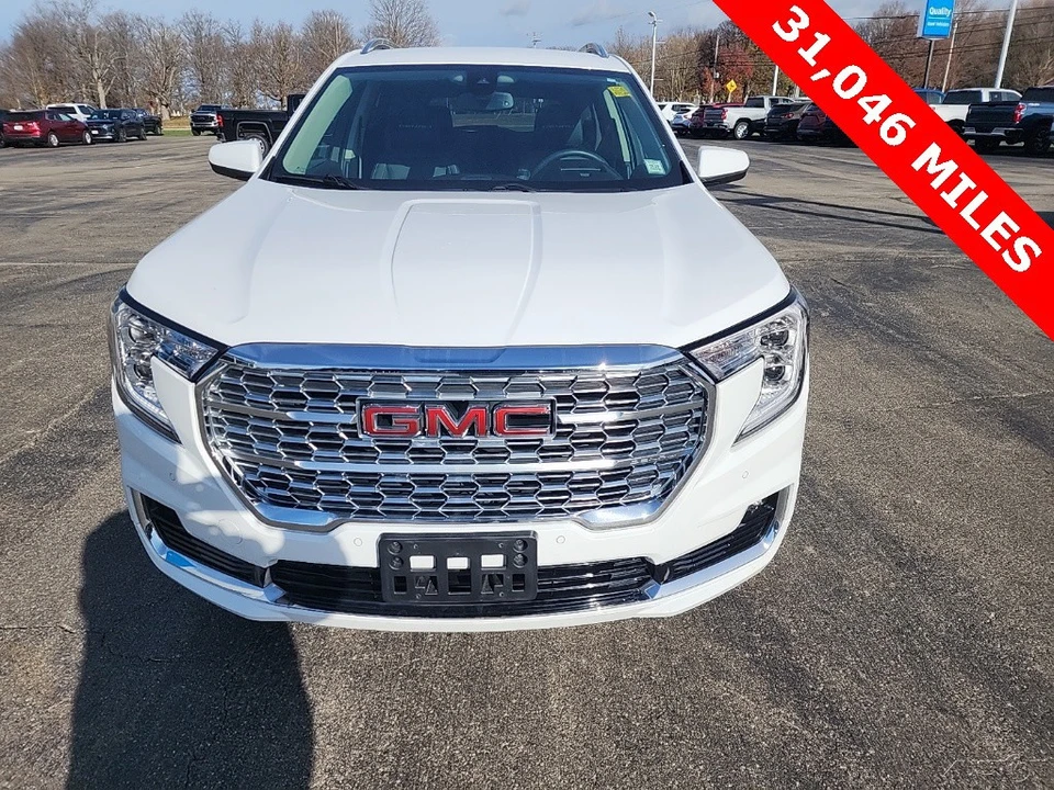 2023 GMC Terrain - Image 2 of 12