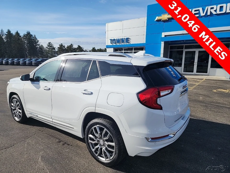 2023 GMC Terrain - Image 5 of 12