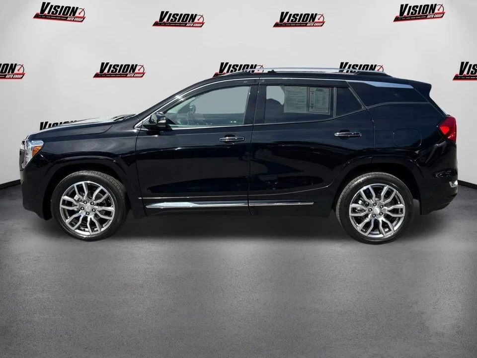 2023 GMC Terrain - Image 8 of 12